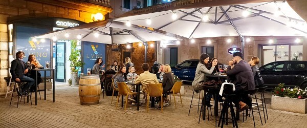 il vino manduria - foto esterno deor aperitivo e cena